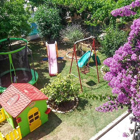 3 Bedroom Beautiful Apartment In Medulin Kültér fotó