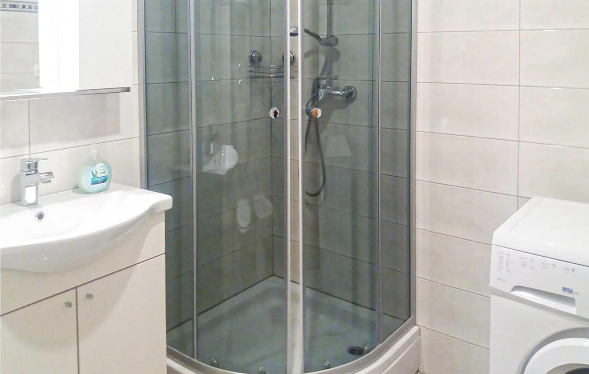 3 Bedroom Beautiful Apartment In Medulin Kültér fotó